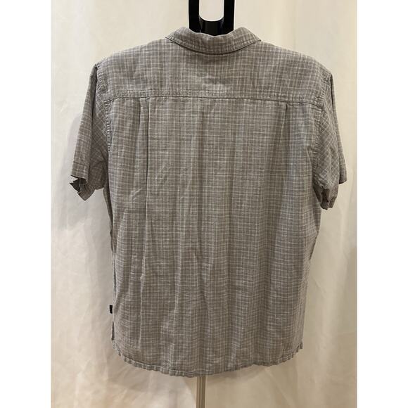 Patagonia Plaid Short Sleeve Button Up Short Men's size L - Picture 3 of 4